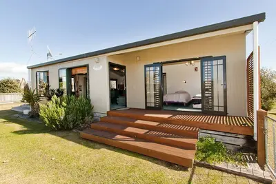 Image de Korolevu Beach House - Maison de vacances Whangamata