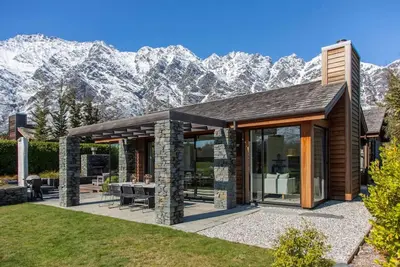 Image de Sun Peaks Villa - maison élégante avec de superbes équipements et une merveilleuse lumière naturelle