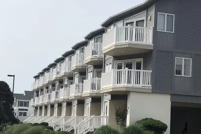 Image de Maison de ville de luxe Ă Diamond Beach avec vue sur la mer et Ă quelques minutes de Cape May