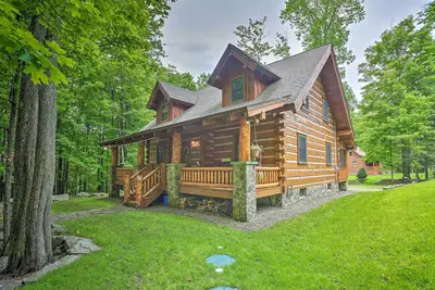 Image de Nouveau! Lac Wallenpaupack Cabine w \/ piscine partagée!