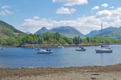 Image de 2 chambres à coucher à North Ballachulish, near Glencoe