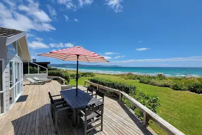 Image de Matarangi Beachfront House - Maison de vacances Matarangi