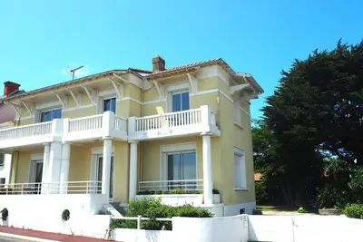 Image de Ravissante villa Face Mer - Vue Exceptionnelle - Plage En Contrebas