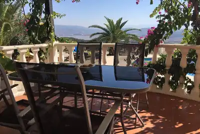 Image de Une superbe villa de 4 chambres avec piscine privée - valeur incroyable
