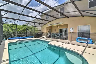 Image de Nouveau! Maison familiale avec piscine privée, à 14 km de Disney!
