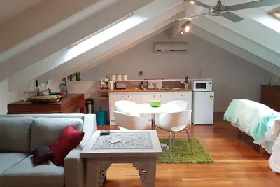 Image de The Studio - espace autonome élégant - idéal pour les familles et les filles