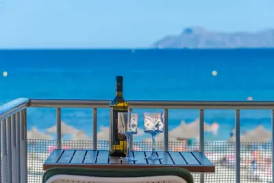 Image de Can Vesses - Cosy apartment with beautiful views to the sandy beach and the sea. Free WiFi