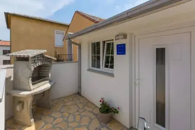 Image de Maison de vacances Crikvenica pour 2 - 4 personnes avec 2 chambres à coucher - Maison de vacances