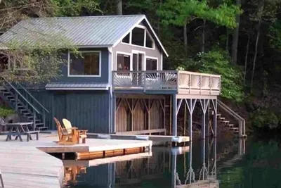 Image de Papa Bobs Lakefront Cabin Sunset Views! Kayaks, canoës, pédalo Pontoon Opt’l