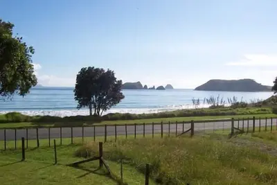 Image de Bord de l'eau Maison de vacances - Idéal pour deux familles