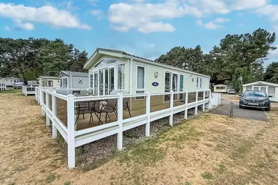 Superbe Lodge Avec une vue sur le lac au Parc Wild Duck �� Norfolk ref 11003