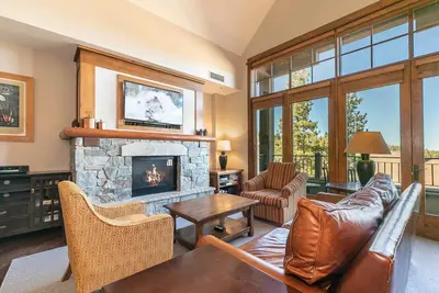Image de Plus de 1 200 m² de couchage 8 à Northstar, près du lac Tahoe