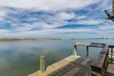 Image de Profitez de ce chalet Waterfront qui est Ă quelques pas de la plage.