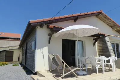 Image de Villa\"Dans Le Vent\" partie de villa avec terrasse exposée Sud. La plage à pied.