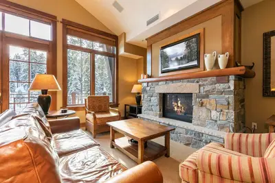 Image de 2 chambres à coucher à Northstar Village à partir de 239 $ / nt