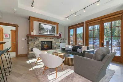 Image de Luxe 3 ch près du lac Tahoe, marcher jusqu'au village