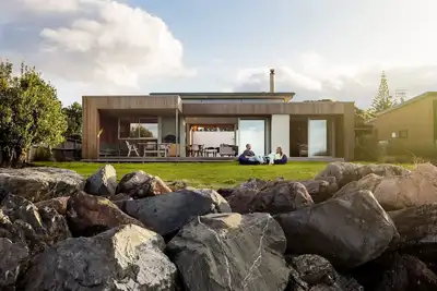 Image de Absolute Oceanfront Quintessential Kiwi Bach