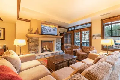 Image de 4 chambres 10 personnes avec ascenseur privé dans le village