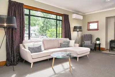 Image de Racecourse Villa - maison incroyablement rénovée