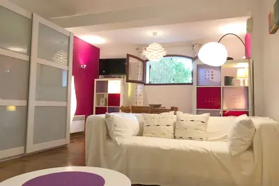Image de Studio 37 m2 - plage 6mn Ă pieds - parking - confort - calme - central
