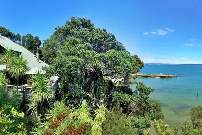 Image de Fabuleuse maison de vacances au bord de l'eau de Kawau Island