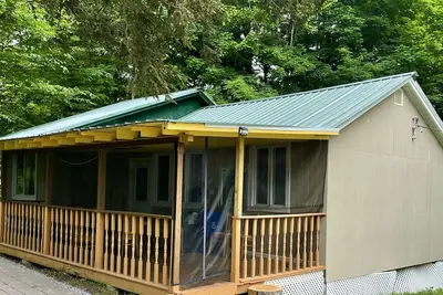 Image de Magnifique Bungalow avec piscine à 8 min du bois de Bethel \/ 10min au casino du monde