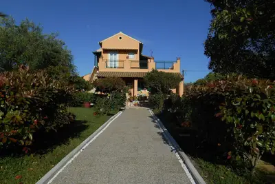 Image de Dans Villa Nikoli appartement privé Ama 223592