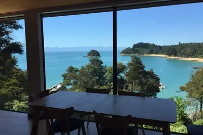 Image de Superbe maison en front de mer Split Apple Rock