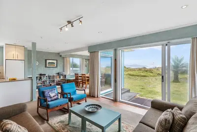 Image de La Casa de la Playa - Maison de vacances sur la plage à Waikanae