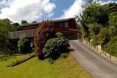 Image de Maison moderne pour les familles - à quelques minutes de la plage