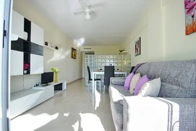 Image de Studio confortable et luxueux avec vue sur la mer