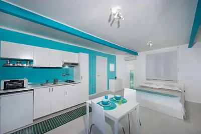 Image de Nouveau mini-appartement idéal pour visiter Naples
