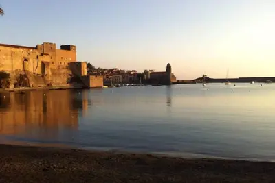 Image de studio charmant avec parking dans résidence calme et à 100m de la mer
