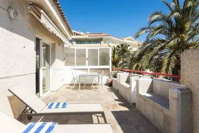 Image de Vue Sur La Mer, Terrasse Ensoleillee