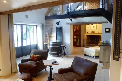 Image de Une grange confortable, technique et haute au cœur de la région des Grands Châteaux de la vallée de la Loire
