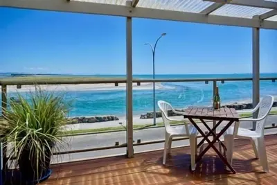 Image de Tour de guet Maketu Beach Front