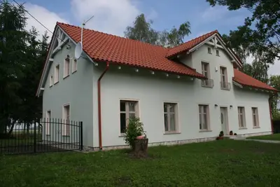Image de House, datant du XIXe siècle, avec le jardin, sauna et jacuzzi, vieux village polonais