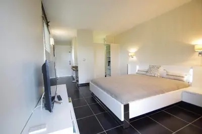 Image de Grand Studio De Standing Vue Mer Et Marina ( Bien placé pour les séjours Pro)