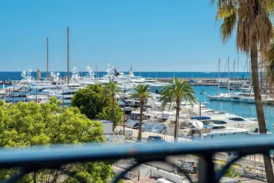 Image de 135m2 de luxe sur la célèbre Croisette de Cannes