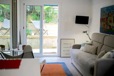 Image de St Jean de Luz - Tout A Pied - Tb Studio dans villa - terrasse, Au Calme