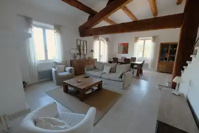 Image de Belle maison de charme avec prestations de qualité, piscine et jolie vue