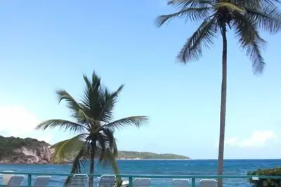 Ce magnifique studio en bord de mer est parfait pour les couples!