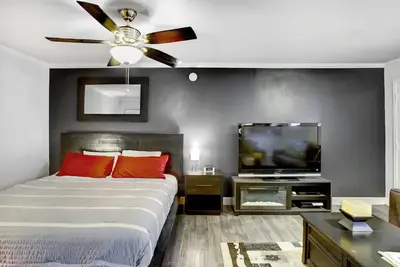 Image de Casita récemment rénovée à Mesa, lit king-size et WiFi rapide