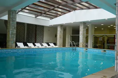 Image de Complexe moderne avec des installations Spa, 5 minutes à pied de Gondola