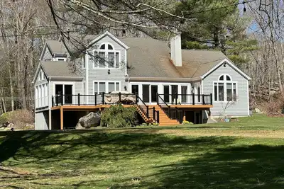 Image de Parfait pour une réunion de famille en juillet 2018: une maison côte à côte avec cinq chambres