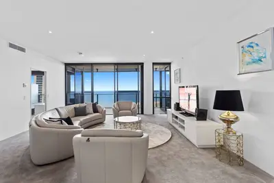 Image de Circle on Cavill Level 43 Sub Penthouse