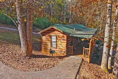 Image de Big Bear Cabin Rentals 2 Bd \/ 1 Ba Bear Cabin - Près de la ville, calme, boisé Voir
