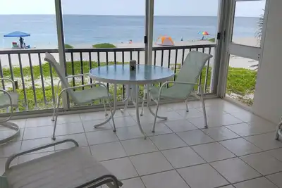 Image de Magnifique condo sur la plage avec quai de bateau gratuit, côté lagon. superbes vues. .