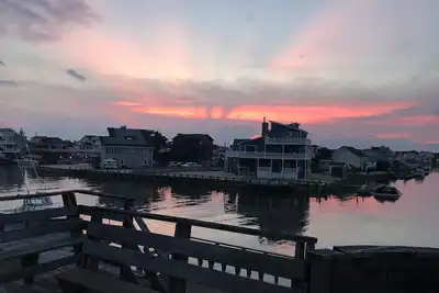 Image de Paradis des sports nautiques, quai flottant de 15 mètres, baie devant, lagon dans la cour arrière