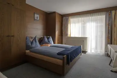 Chambre double avec petit-déjeuner - Haus Hahnenkamm